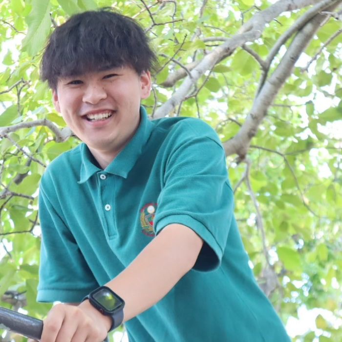 青山 太陽 トレーナー